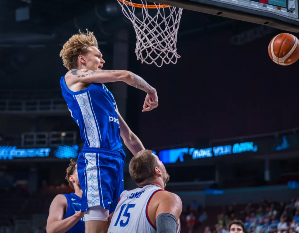 他会打球也 他会打球也