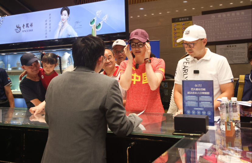 com, 逐步拓展更 com, 逐步拓展更